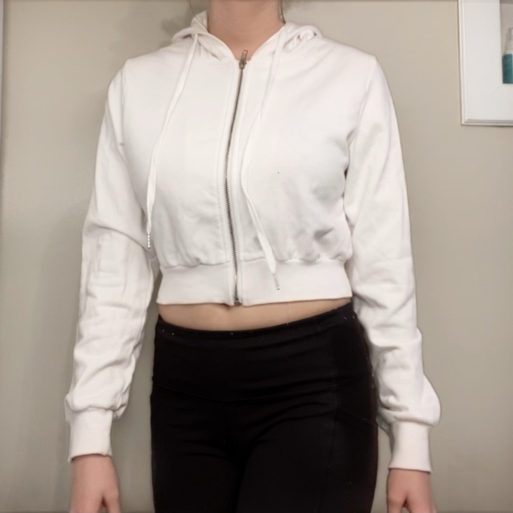 cropped white jacket🤍
